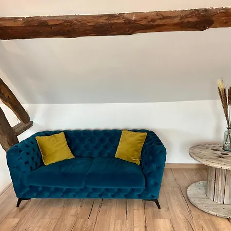 Maison Atypique Centre-village Au Calme Avec Vue Sur Les Toits Casa vacanze Cormeilles (Eure)