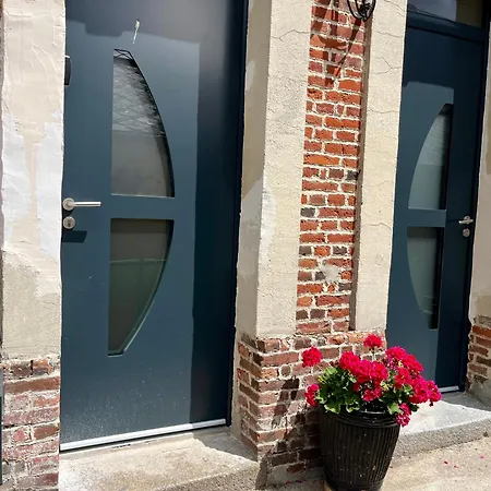 Maison Atypique Centre-village Au Calme Avec Vue Sur Les Toits *