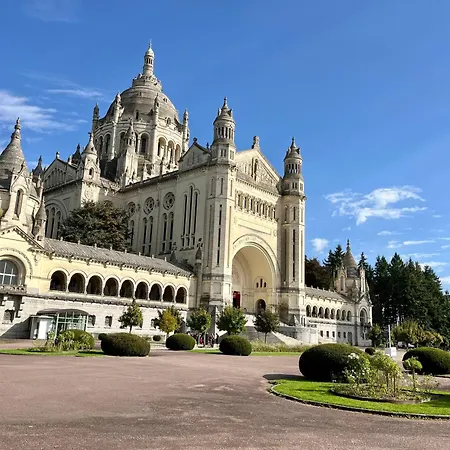 Feriehus Maison Atypique Centre-village Au Calme Avec Vue Sur Les Toits *