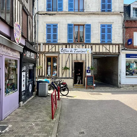 Maison Atypique Centre-village Au Calme Avec Vue Sur Les Toits * Cormeilles (Eure)