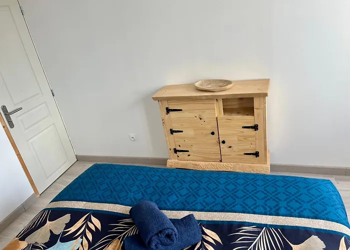 Σπίτι διακοπών Maison Atypique Centre-village Au Calme Avec Vue Sur Les Toits *