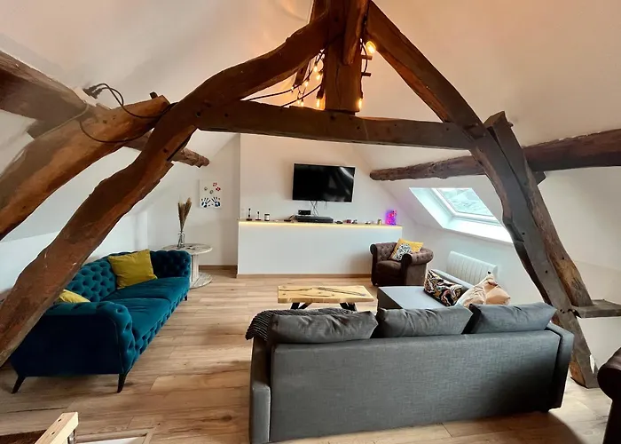 Maison Atypique Centre-village Au Calme Avec Vue Sur Les Toits *