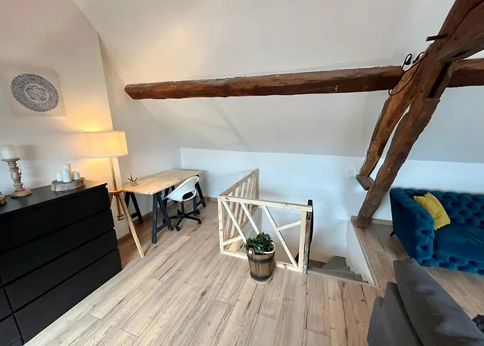 Σπίτι διακοπών Maison Atypique Centre-village Au Calme Avec Vue Sur Les Toits Cormeilles (Eure)