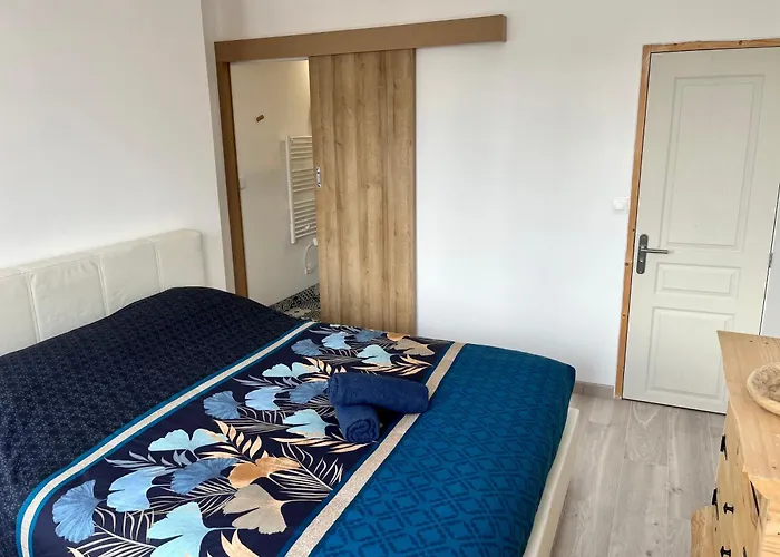 Maison Atypique Centre-village Au Calme Avec Vue Sur Les Toits Σπίτι διακοπών