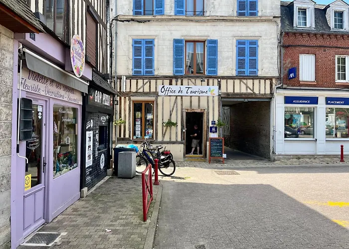 Maison Atypique Centre-village Au Calme Avec Vue Sur Les Toits * Cormeilles (Eure)