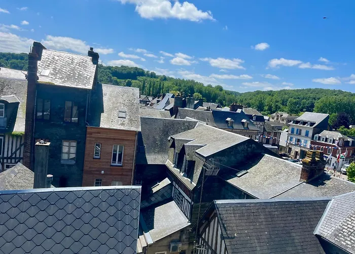 Maison Atypique Centre-village Au Calme Avec Vue Sur Les Toits * Cormeilles (Eure)